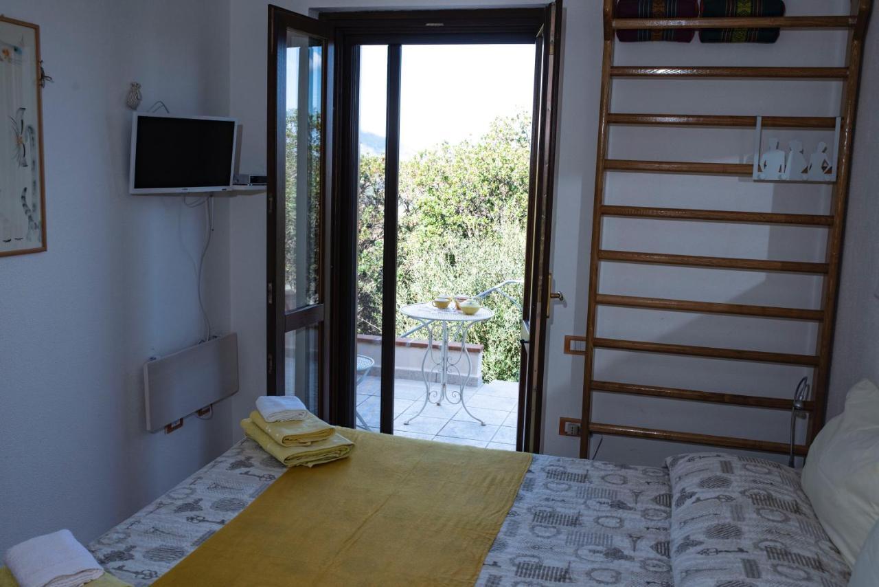 Camera Vista Mare, Ingresso Indipendente In" Villa Vivi" Siniscola Exterior foto